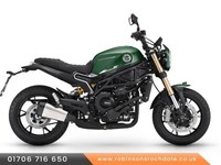 Benelli Leoncino 800  Brand new
