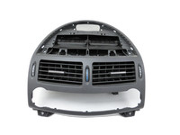 Mercedes W211 E200 02-06 Luftdusche Luftdüse Mitte Mercedes W211 E200 02-06 27.02.2003 A2118800005 gebraucht Vorschau 1