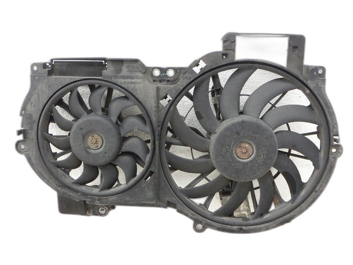 Audi A6 4F C6 04-08 FSI 3,2 188KW Lüfter Ventilator f. Kühler 400W 383MM +200W 280MM  - Bild 1