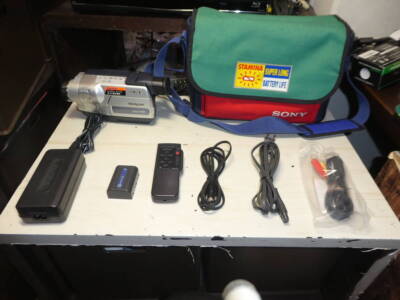 SONY CCD-TRV106 videoHi8 8mm HANDYCAM Good operation Used