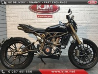 CCM SPITFIRE FOGGY EDITION, 2020/70, JUST 1,147 MILES COVERED.