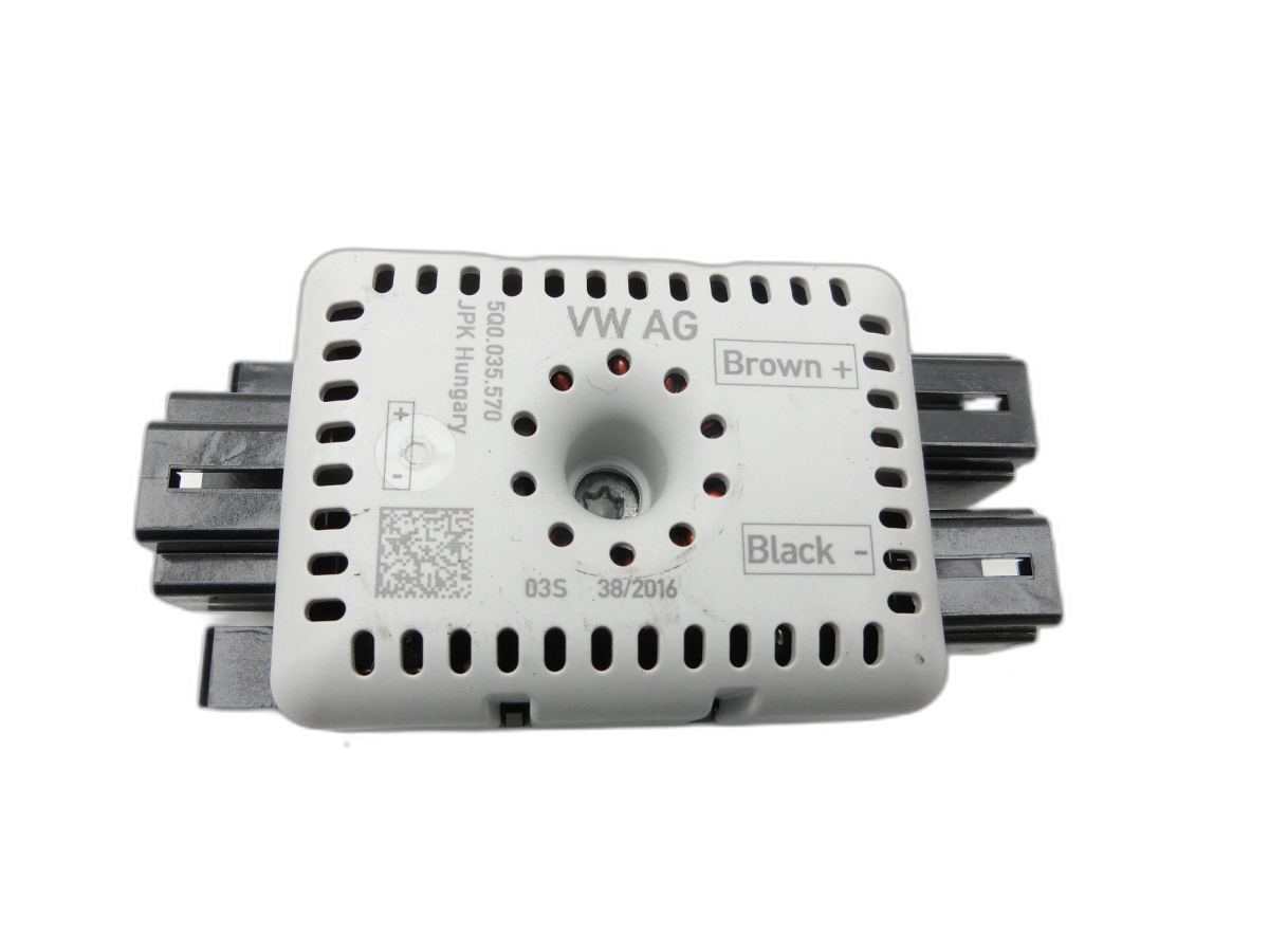 VW Golf 7 VII 5G 12-17 Antennenverstärker Weiche Antenne  - Bild 1