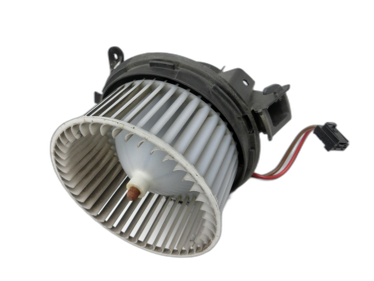 Mercedes A207 C207 E250 11-13 Gebläsemotor Lüftermotor Heizungsgebläse  - Bild 1