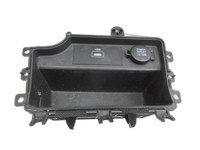 Ssangyong Korando C300 19-24 Einsatz für Ablagefach Staufach Fach USB Ssangyong Korando C300 19-24 01.01.2019 gebraucht Vorschau 1