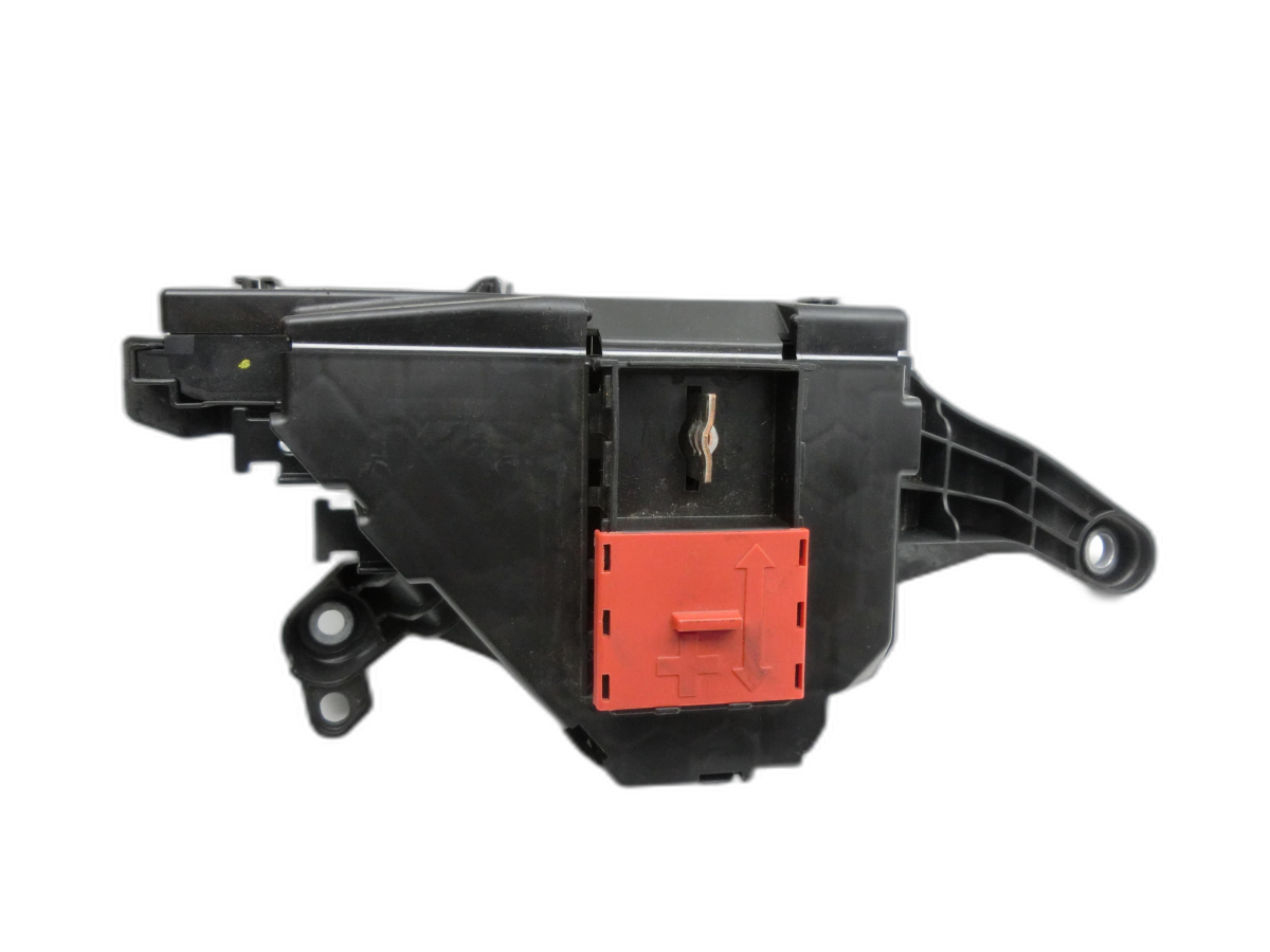 Fuse Battery base Plus for Mercedes W213 E200 16-20 - Bild 1