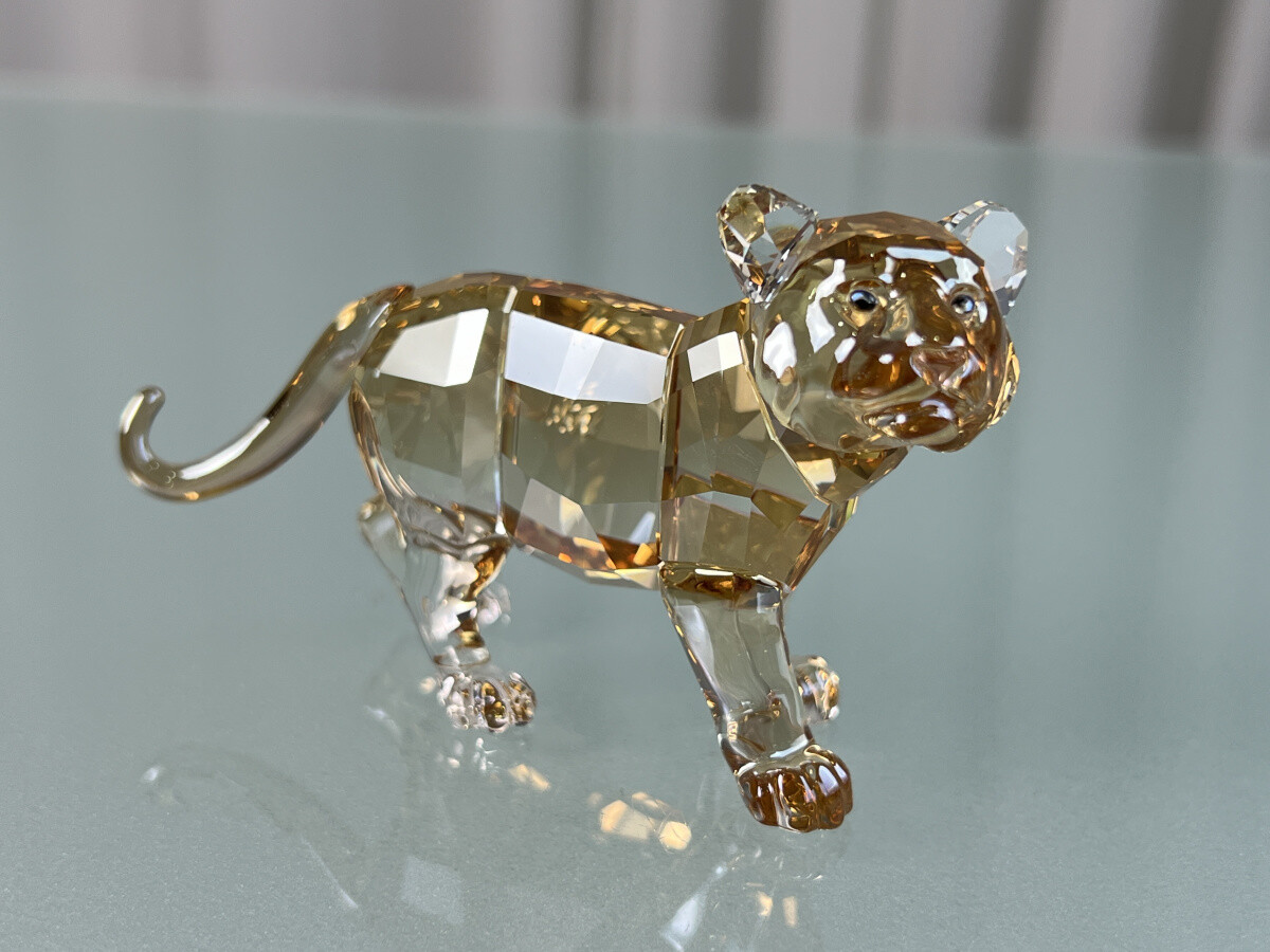 Swarovski Figure 1051686 SCS Tiger Cub 9 cm. Top Condition