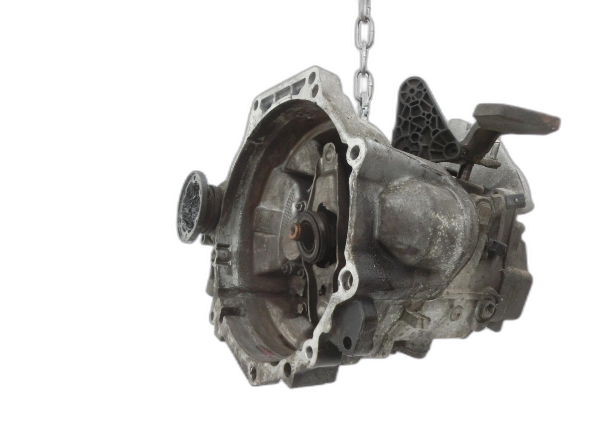 VW Touran 1T3 10-15 TDI 1,6 77KW Schaltgetriebe Getriebe  - Bild 1