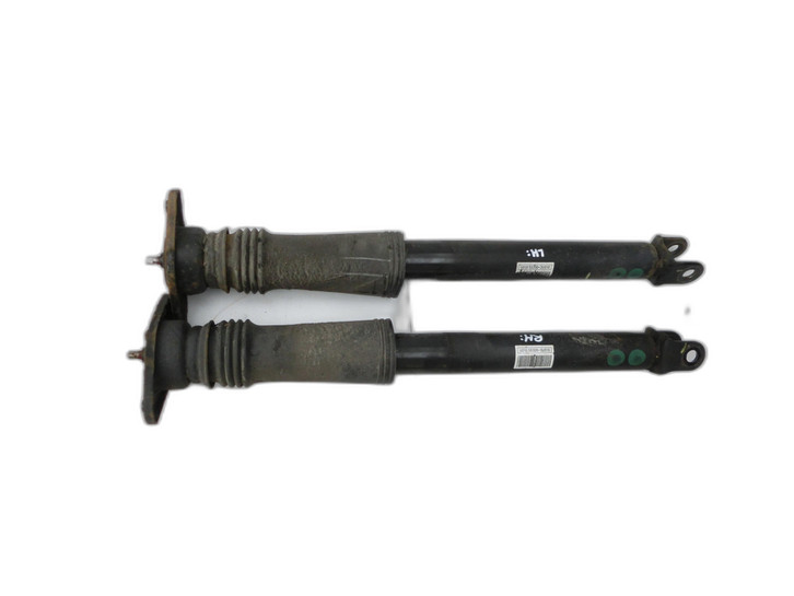 Hyundai IX35 LM 09-13 Stossdämpfer Links und Rechts Hinten Hyundai IX35 LM 09-13 25.02.2012 55300-3U010 55311-3U010... Bild 1
