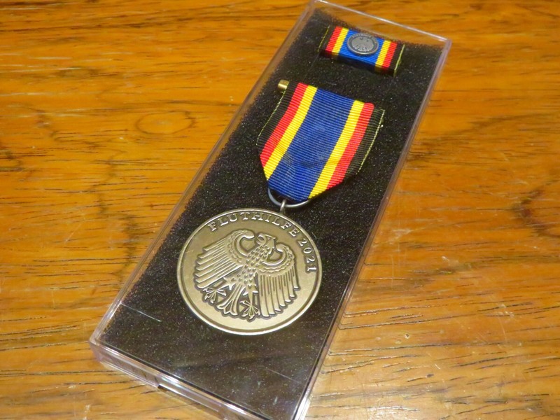 Einsatzmedaille Fluthilfe 2021 Set Bandschnalle Hochwasser Bundeswehr Orden