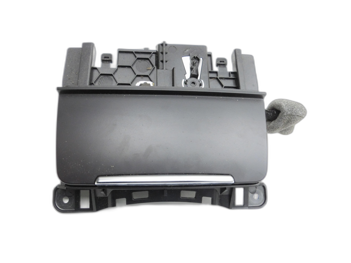 Audi A4 8K B8 07-11 Aschenbecher Ascher mit Zigarettenanzünder  - Bild 1