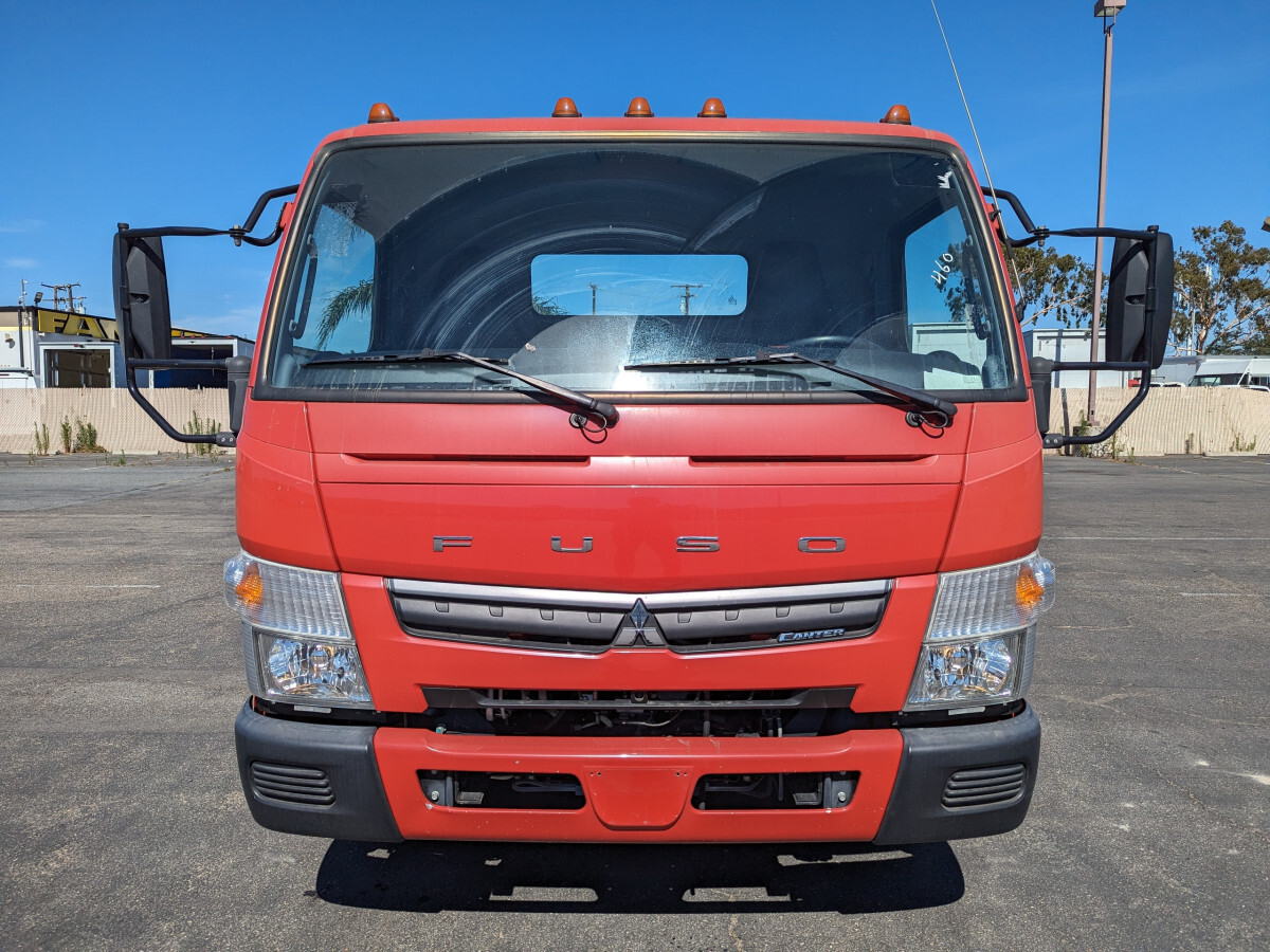 Owner 2019 Mitsubishi Fuso FE160 14FT Utility Truck with Liftgate 29036 Miles 6.0L V8