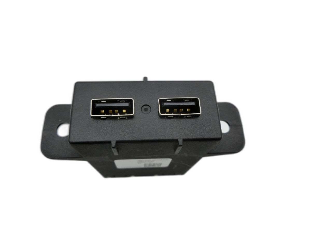 Vinfast VF8 USB Buchse Anschluss Sockel Vorne Dual  - Bild 1