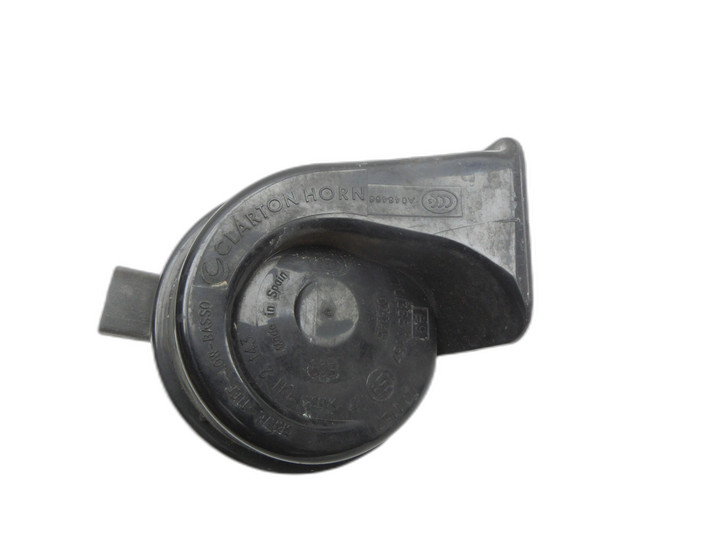 BMW F10 523i 10-13 Hupe Signalhorn Rechts Vorne Tieftöner BMW F10 523i 10-13 21.05.2010 CH2143 gebraucht Bild 1