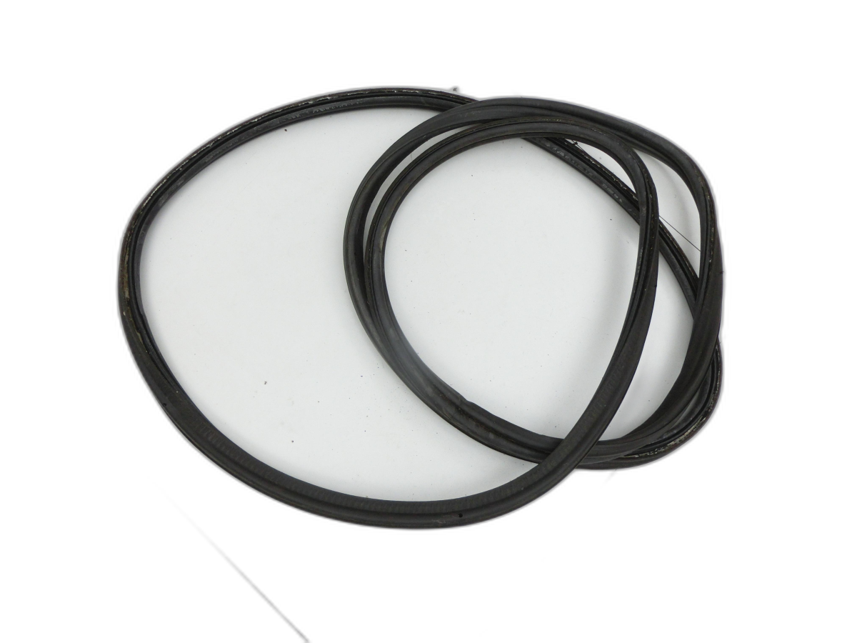 BMW X3 E83 04-06  Dichtung Rahmen für Heckklappe Kofferraum  - Bild 1