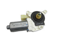 Chrysler Grand Voyager V 08-10 Fensterhebermotor Links Vorne Chrysler Grand Voyager V 08-10 01.01.2008 0130821471... Vorschau 1