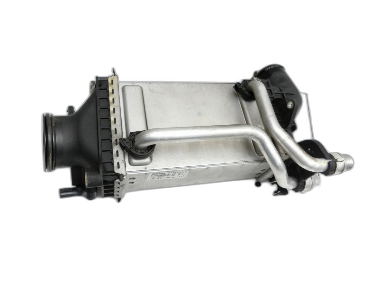 Mercedes W205 C250 14-18 2,0 155KW Ladeluftkühler Kühler  - Bild 1