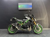 Kawasaki Z900 SE Performance 2025 **Latest model, Akrapovic**