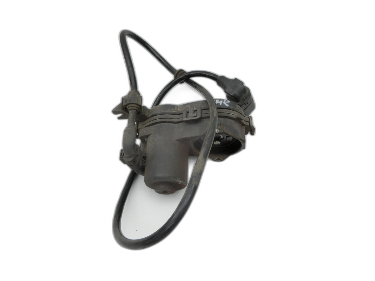 Mercedes W176 A180 12-15 CDI 1,5 80KW Stellmotor Parkbremse Bremssattel Hinten Rechts  - Bild 1