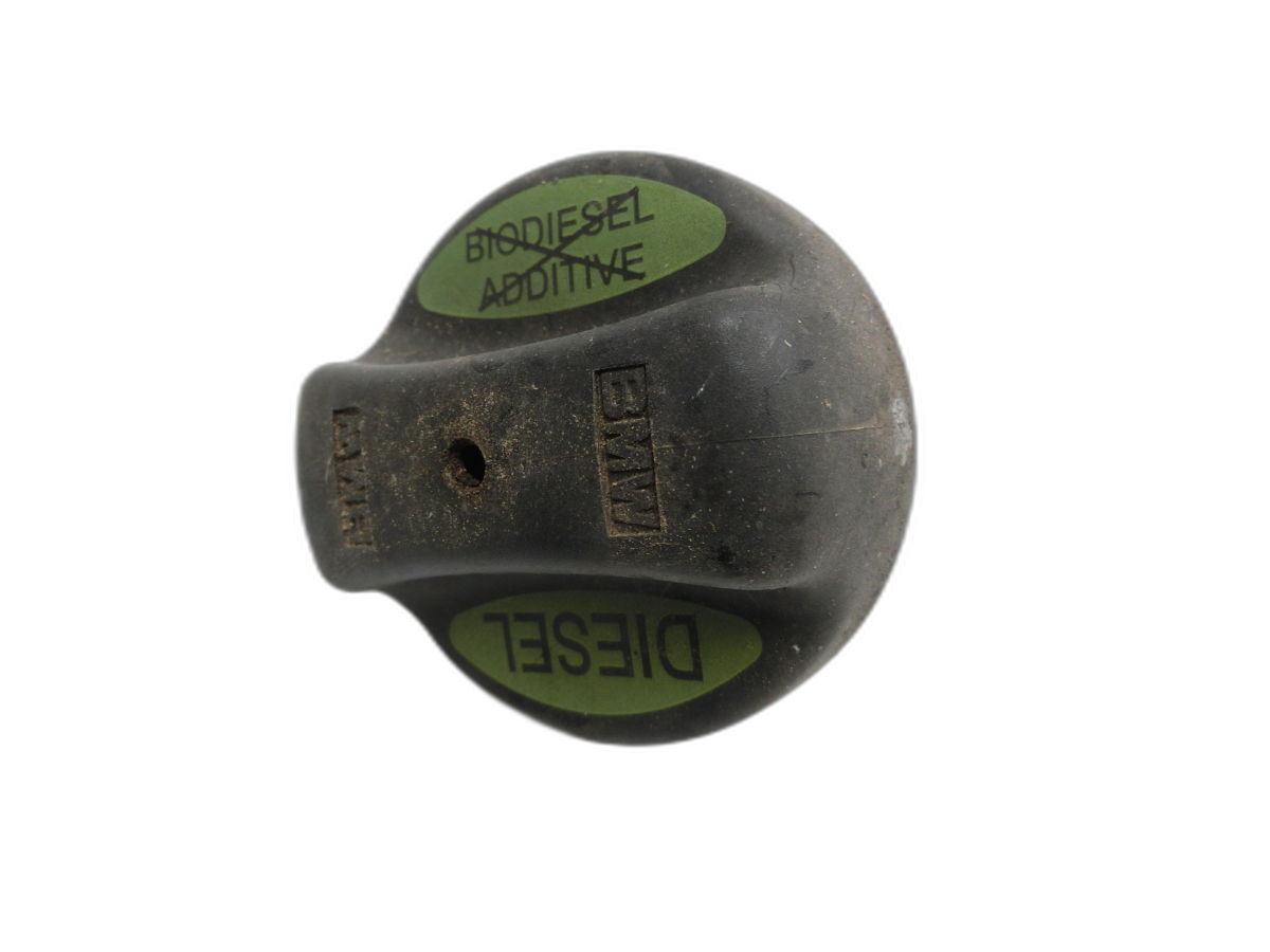 BMW E81 1er 118d 07-11 Tankdeckel Verschluss Tankverschluss  - Bild 1