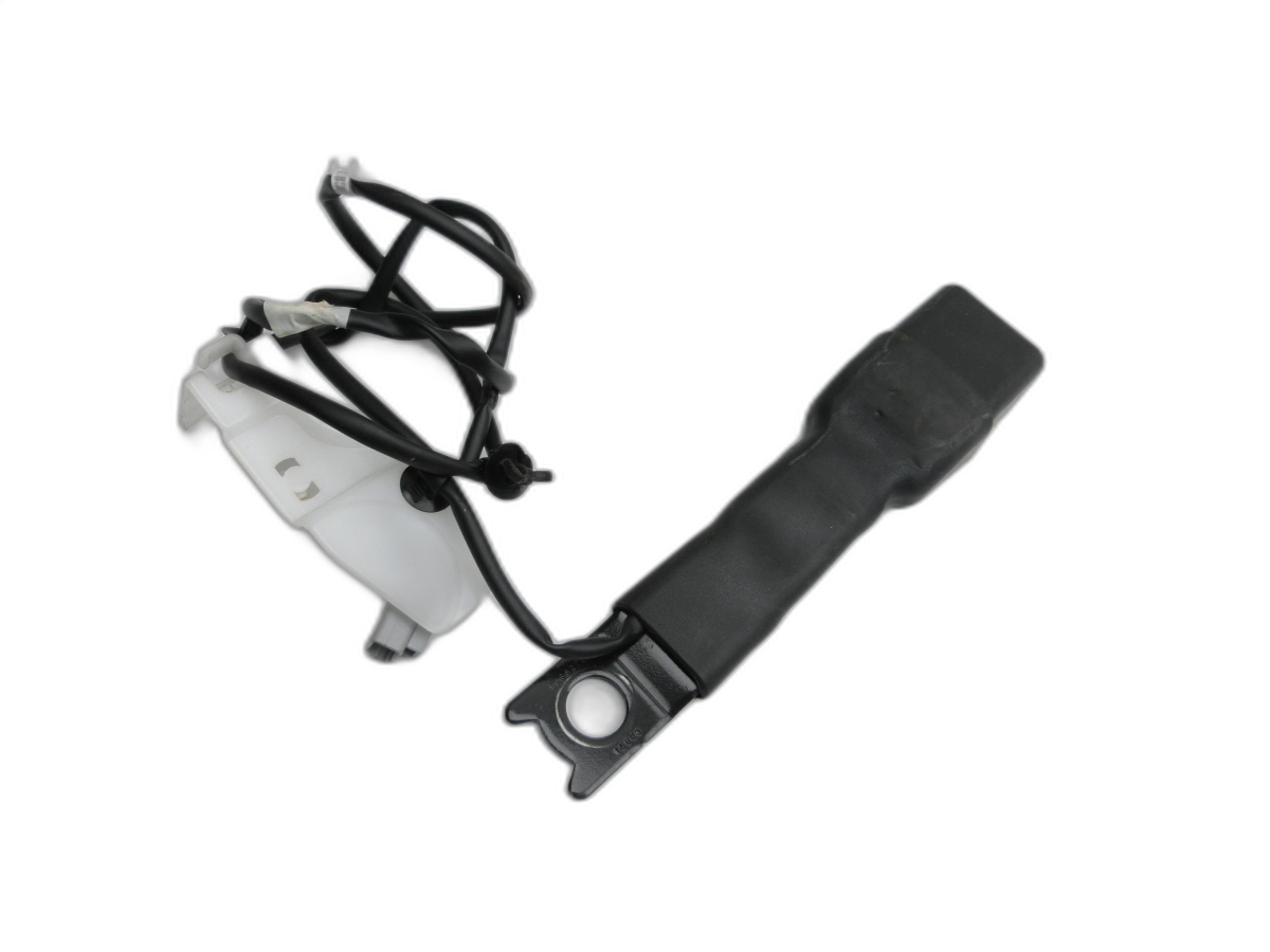 Mitsubishi Outlander III 15-18  Gurtschloss Links Hinten Mitte  - Bild 1