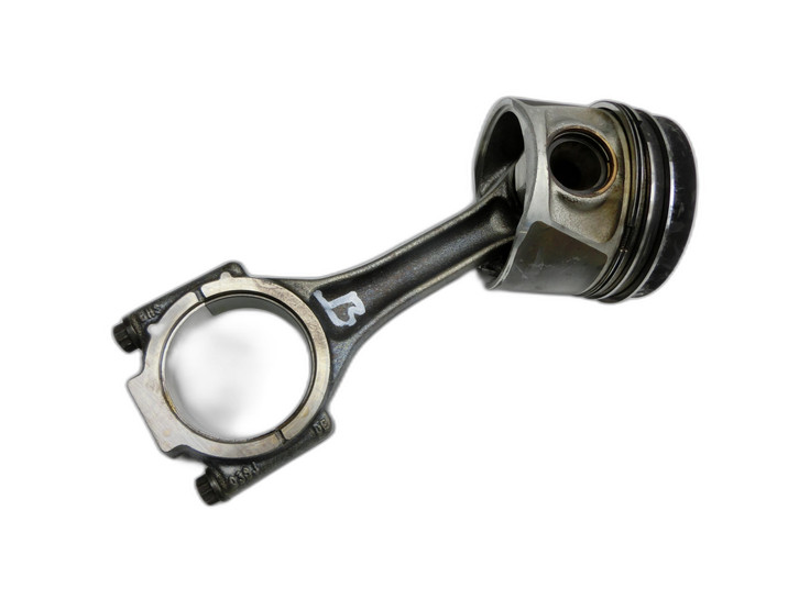 VW Passat 3C B7 10-15 TDI 2,0 103KW CFFB Kolben mit Pleuel Pos C  - Bild 1