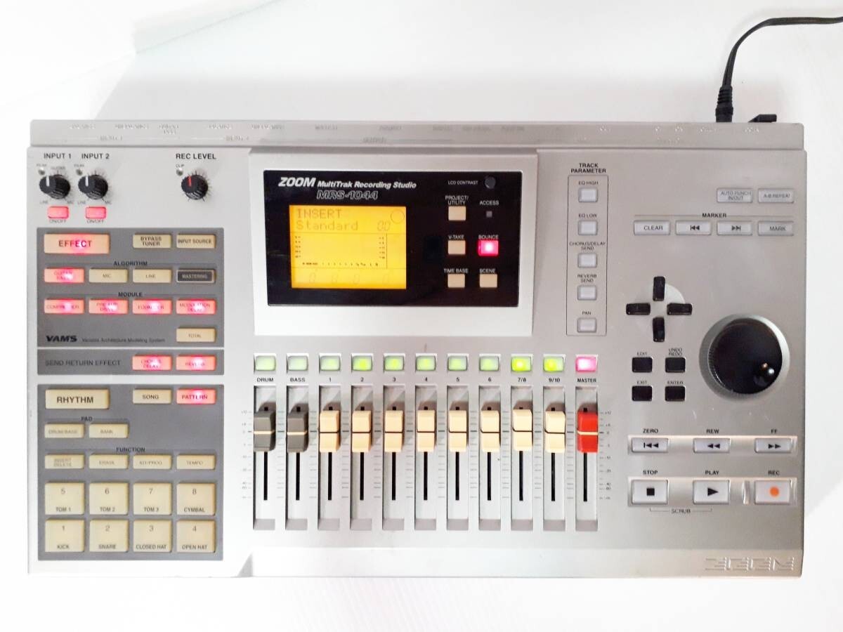 ZOOM ズーム マルチトラックレコーダー　MRS-1044 MRS-1044 MultiTrak Recording Studio | Zoom