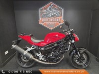 2018 68 reg Hyosung GT650P in red with only 2021 miles.