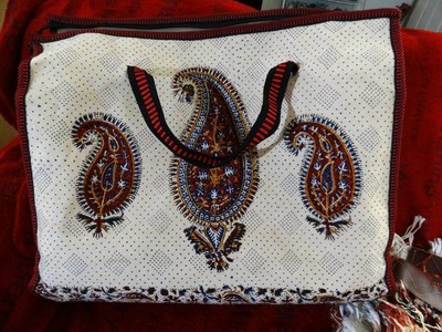BRAND NEW! PERSIAN HAND MADE SUMAK SILK AUTHENTIC PERSIAN RUG + BAG!