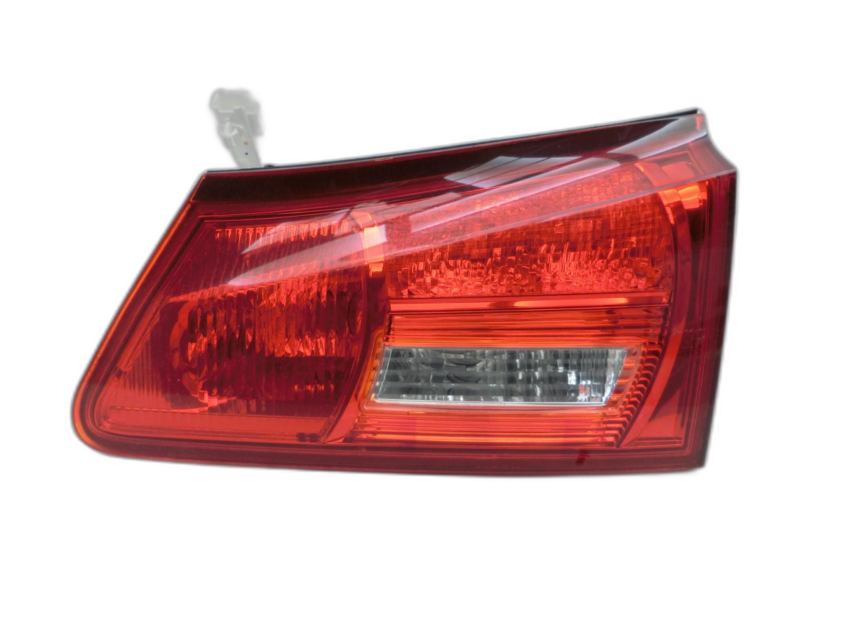 Lexus IS II 220d 05-13 Lim Rückleuchte Heckleuchte für Klappe Rechts  - Bild 1