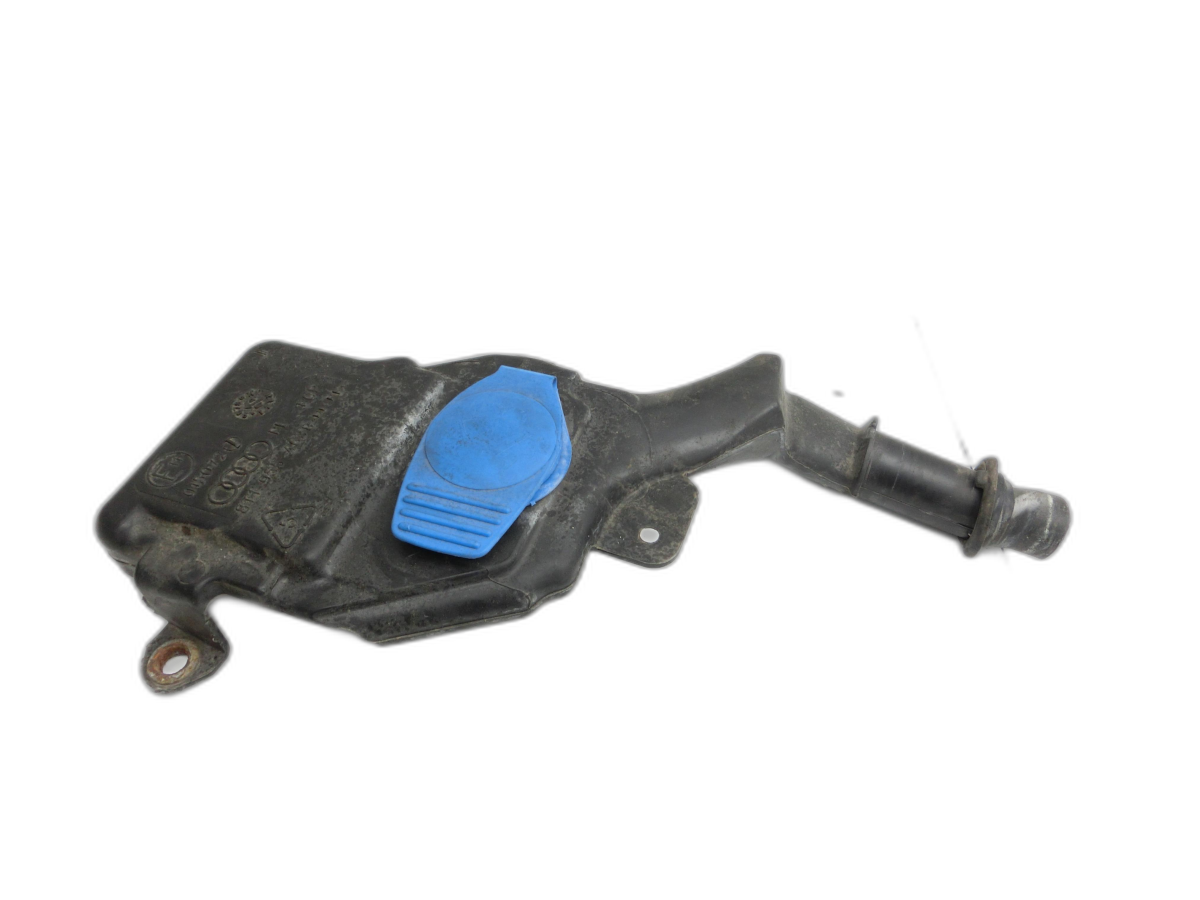 Audi A4 8K B8 07-11 TFSI 2,0 132KW Waschwasser Einfüllstutzen  - Bild 1