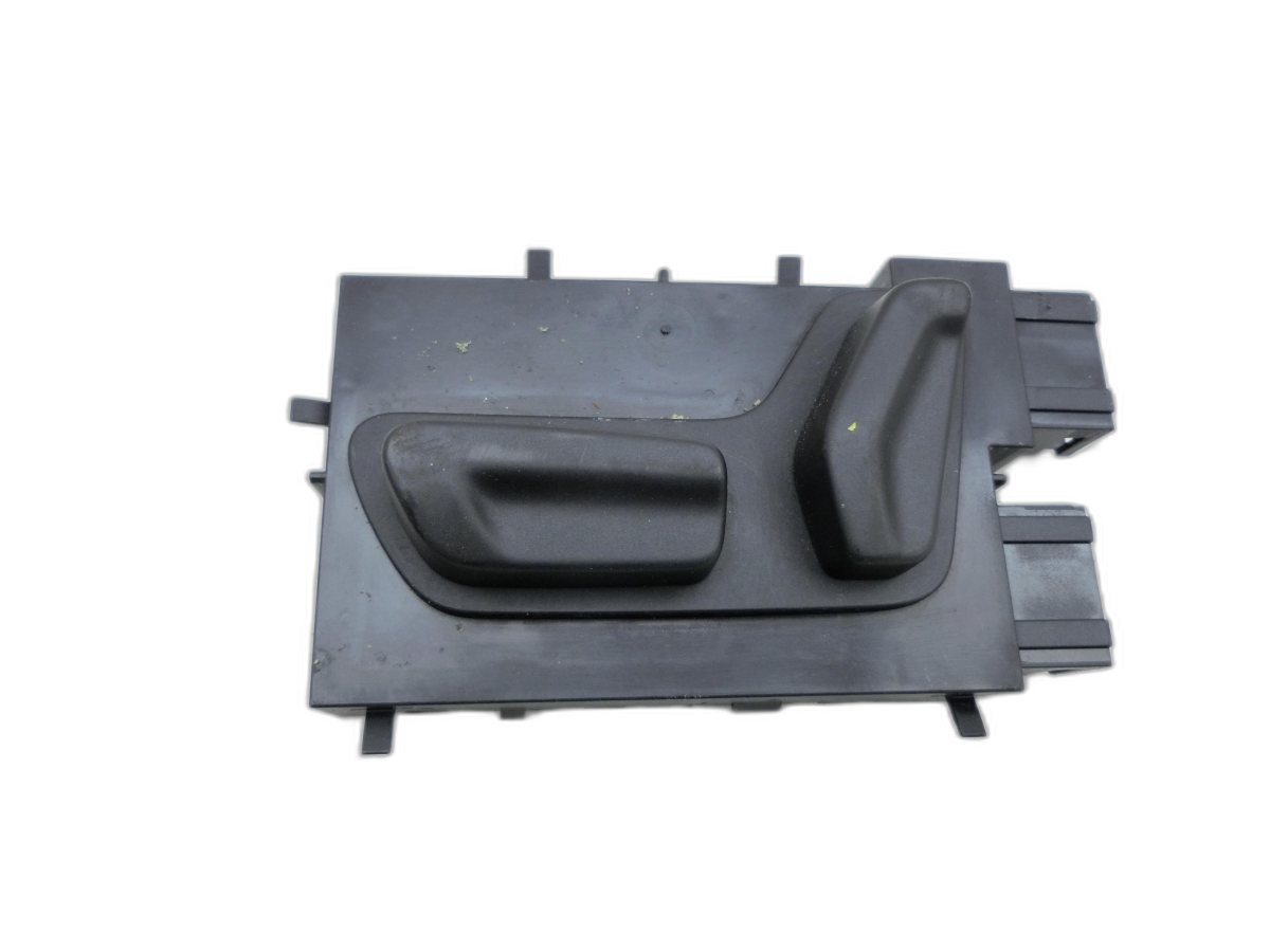 Mercedes W204 S204 C220 07-14 Schalter Sitzverstellung Links Vorne  - Bild 1