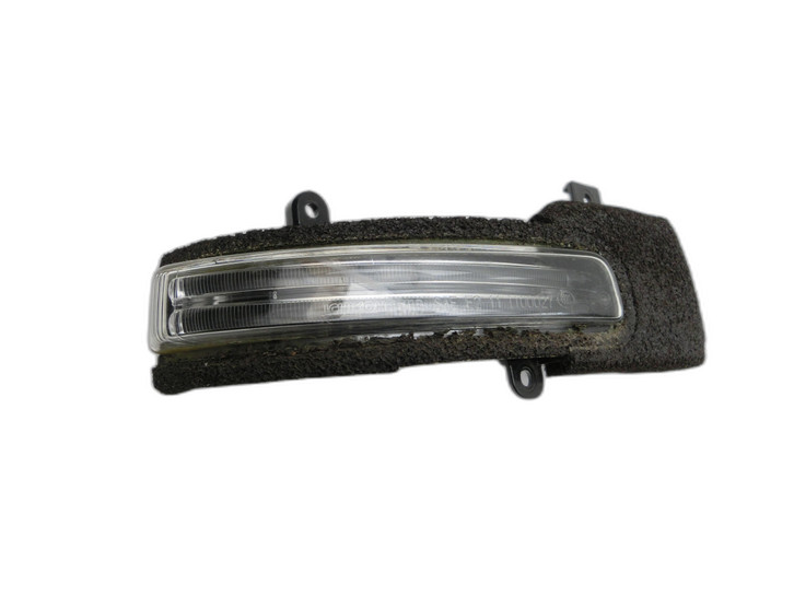 Mitsubishi ASX GAW 16-19 Blinker Blinkleuchte Rechts Mitsubishi ASX GAW 16-19 15.09.2017 8351A068 1100027 gebraucht Bild 1