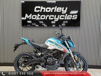 Voge R 125cc   naked learner bike 5 speed motorbike