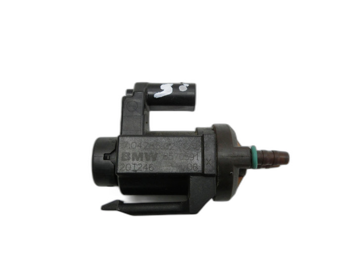BMW G21 320dx 3er 19-22 2,0d 140KW Magnetventil Pos.1 BMW G21 320dx 3er 19-22 17.09.2020 11748570591 8570591... Bild 1