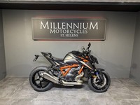 KTM 1390 Super Duke R EVO