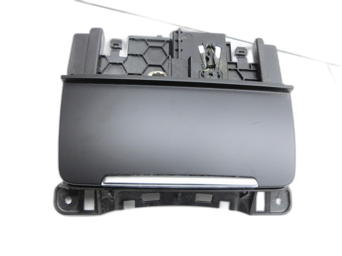 Audi A4 8K B8 07-11 Aschenbecher Ascher mit Zigarettenanzünder  - Bild 1