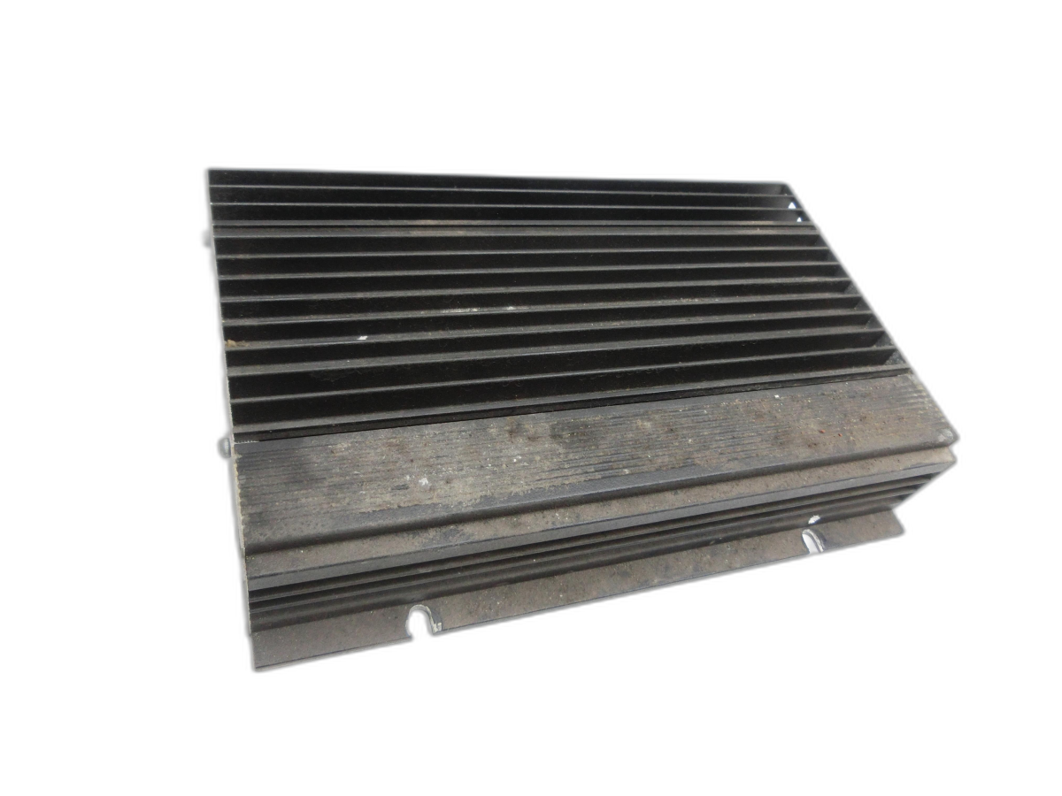 VW Passat 3C B6 06-10 Verstärker Endstufe Soundsystem B6 High Orig. LEAR  - Bild 1