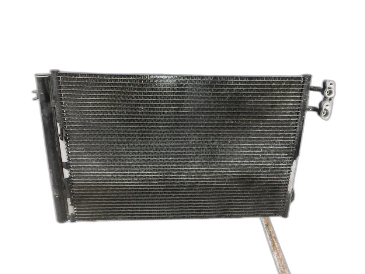 Condensatore Aria di raffreddamento AC per BMW 1er E88 125I 07-11 - Bild 1