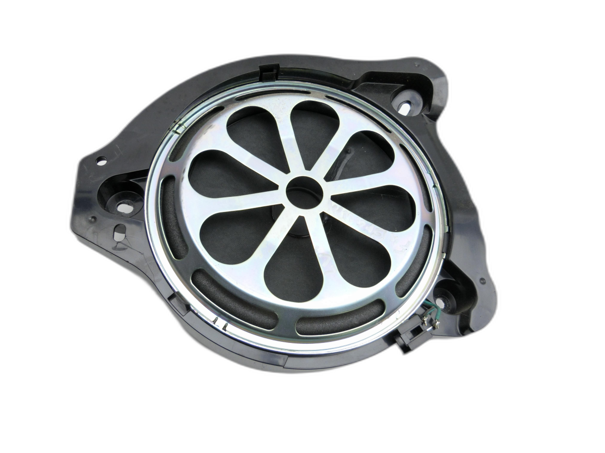 Mercedes W205 C250 14-18 Lautsprecher Subwoofer für Fußraum Links Vorne  - Bild 1