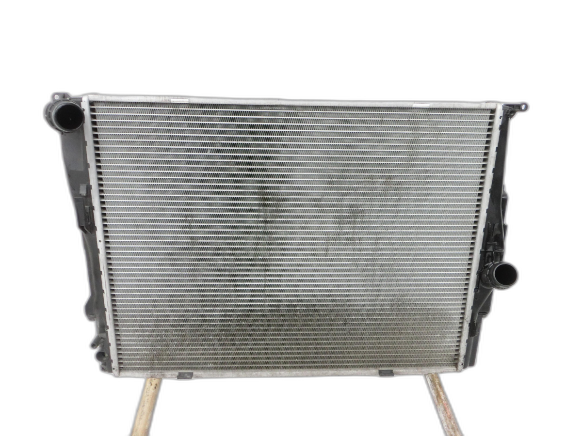 BMW 1er E88 125I 07-11 3,0i 160KW Wasserkühler Kühler  - Bild 1