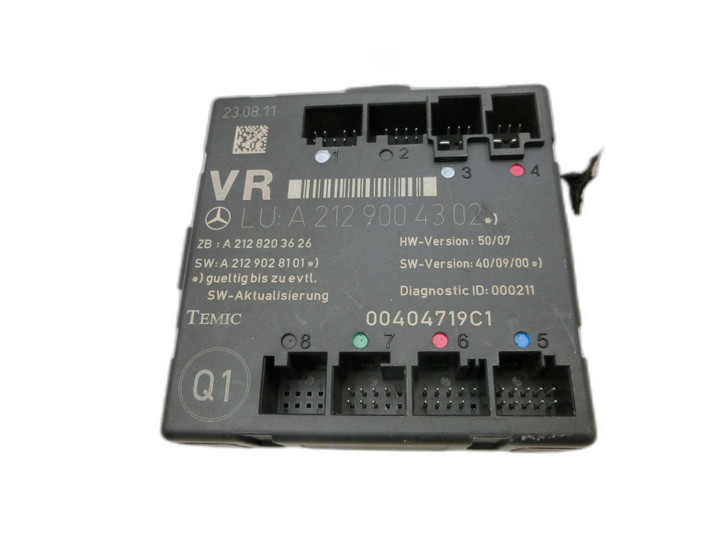 Mercedes W204 S204 C180 11-14 Türsteuergerät Steuergerät SG Tür Rechts Vorne  - Bild 1