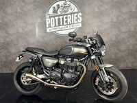 Triumph Speed Twin 1200 **Genuine 1600 miles and LOADED!**