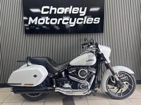 2021 Harley Davidson Sport glide 1745cc FLSB in white with 8100 miles