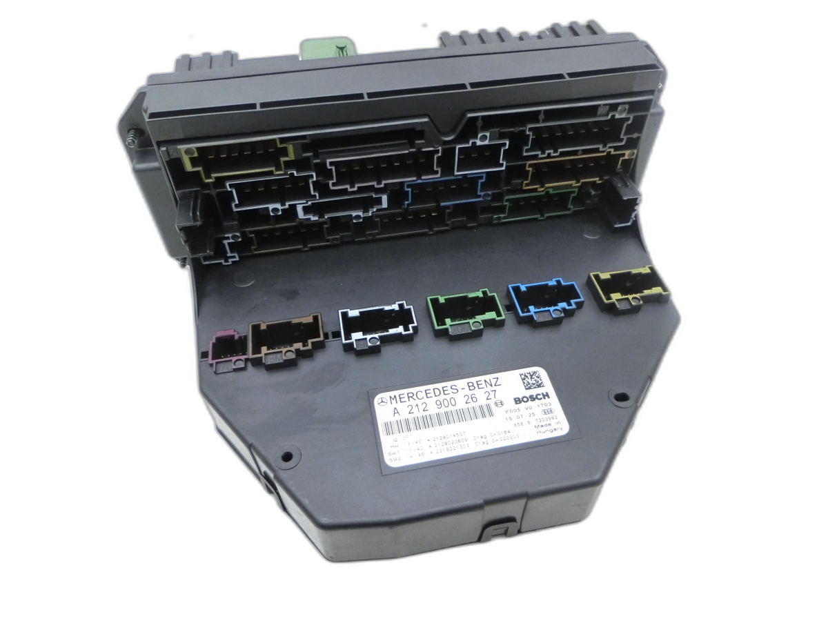 Mercedes W212 E200 13-16 CDI  2,2 100KW Sicherungskasten Zentralelektrik  - Bild 1