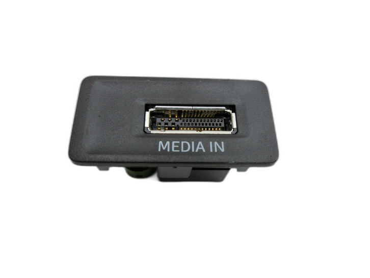 Seat Leon 5F SC FR 13-18 TSI 1,4 103KW Media In Steckplatz  - Bild 1