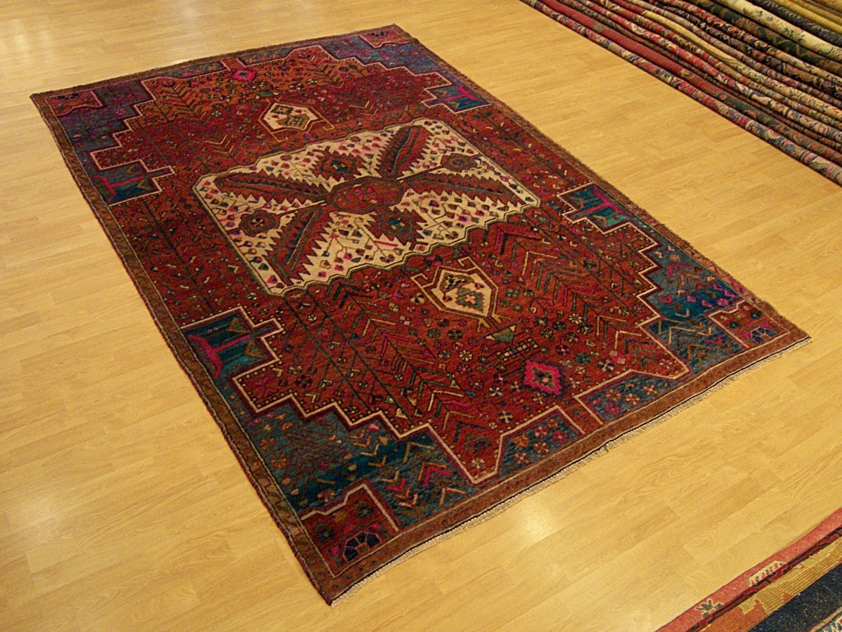 Vintage 6x 9.3 Handmade Antique Persian Bakhtiari Vegetable Dye Wool Tribal Rug