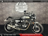 Triumph Speed Twin 1200 with 2000 miles