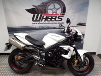 2011 TRIUMPH STREET TRIPLE 675 R WITH 14502 MILES FROM NEW