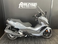 SYM CRUISYM 300 SCOOTER