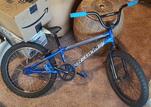 Redline bmx bike MidSchool 2008 20" LOT W raceseat&2sets pedals,2sets of grips😎?